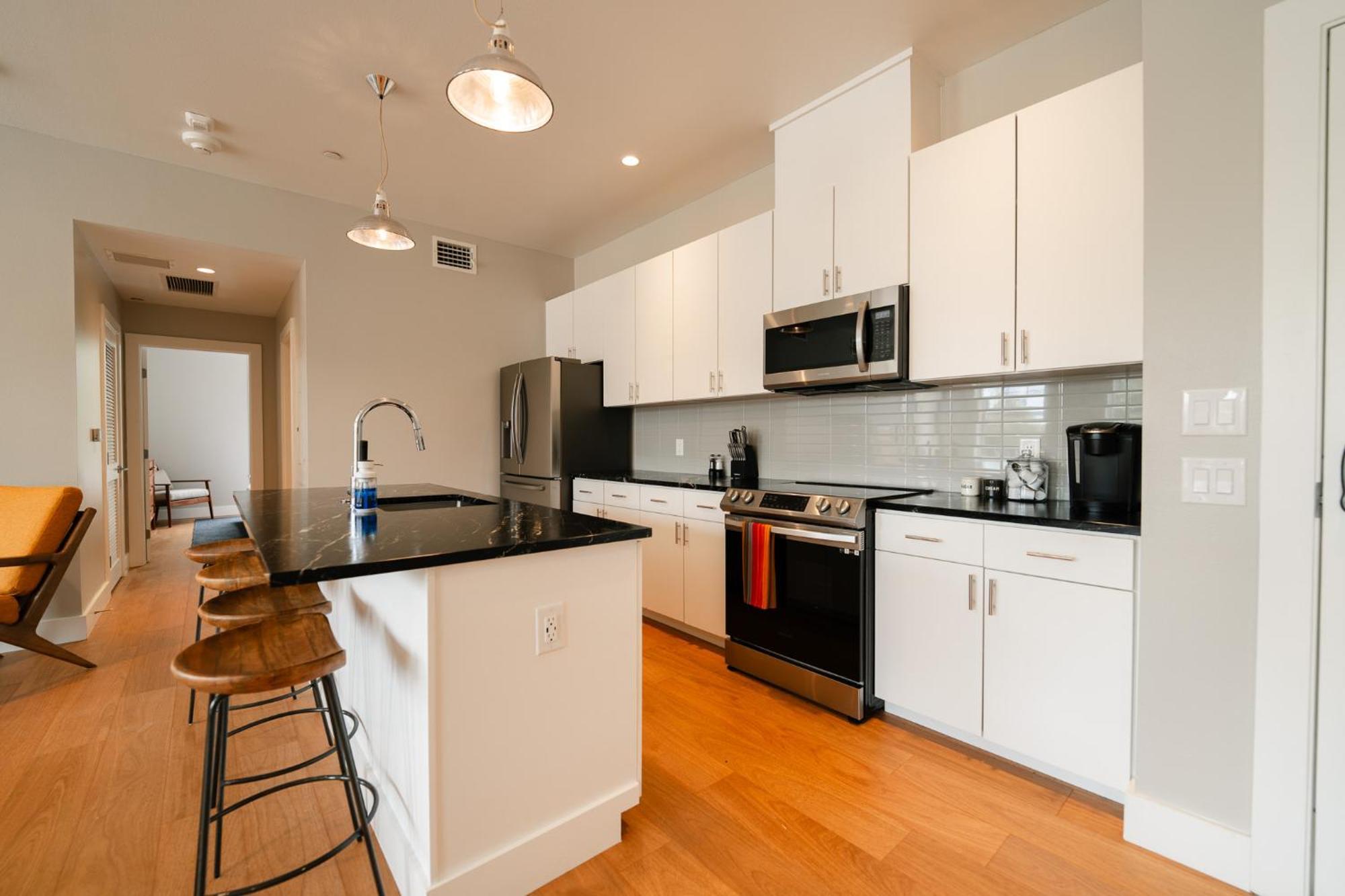 Western 1924 Luxury Lofts Martindale Exteriör bild