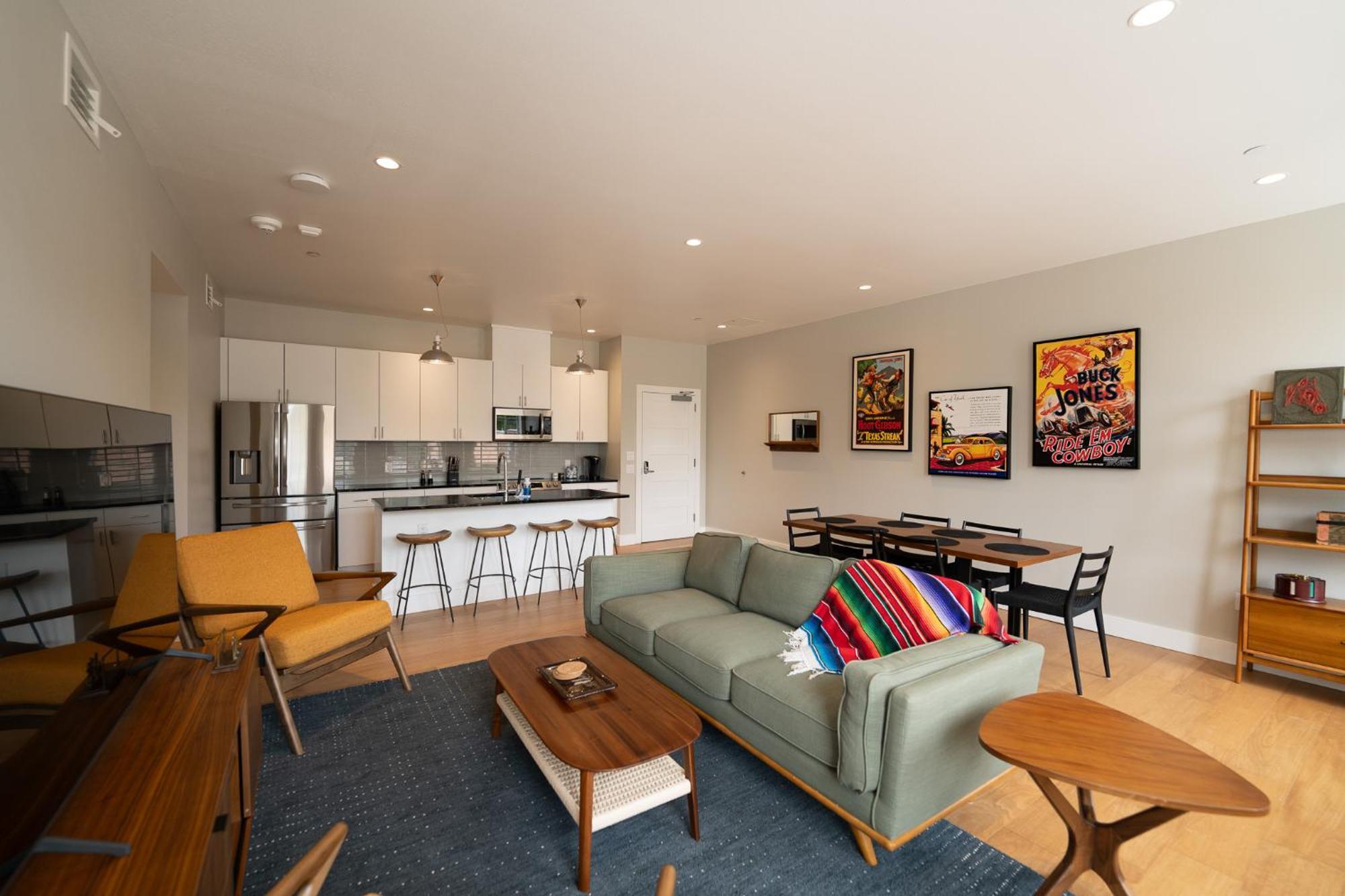 Western 1924 Luxury Lofts Martindale Exteriör bild