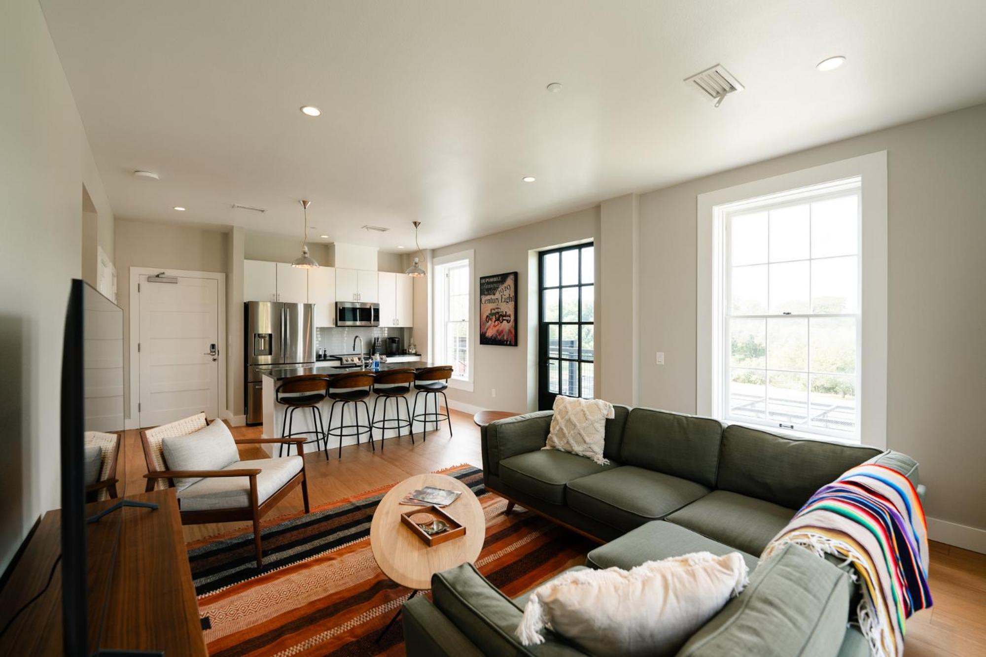 Western 1924 Luxury Lofts Martindale Exteriör bild